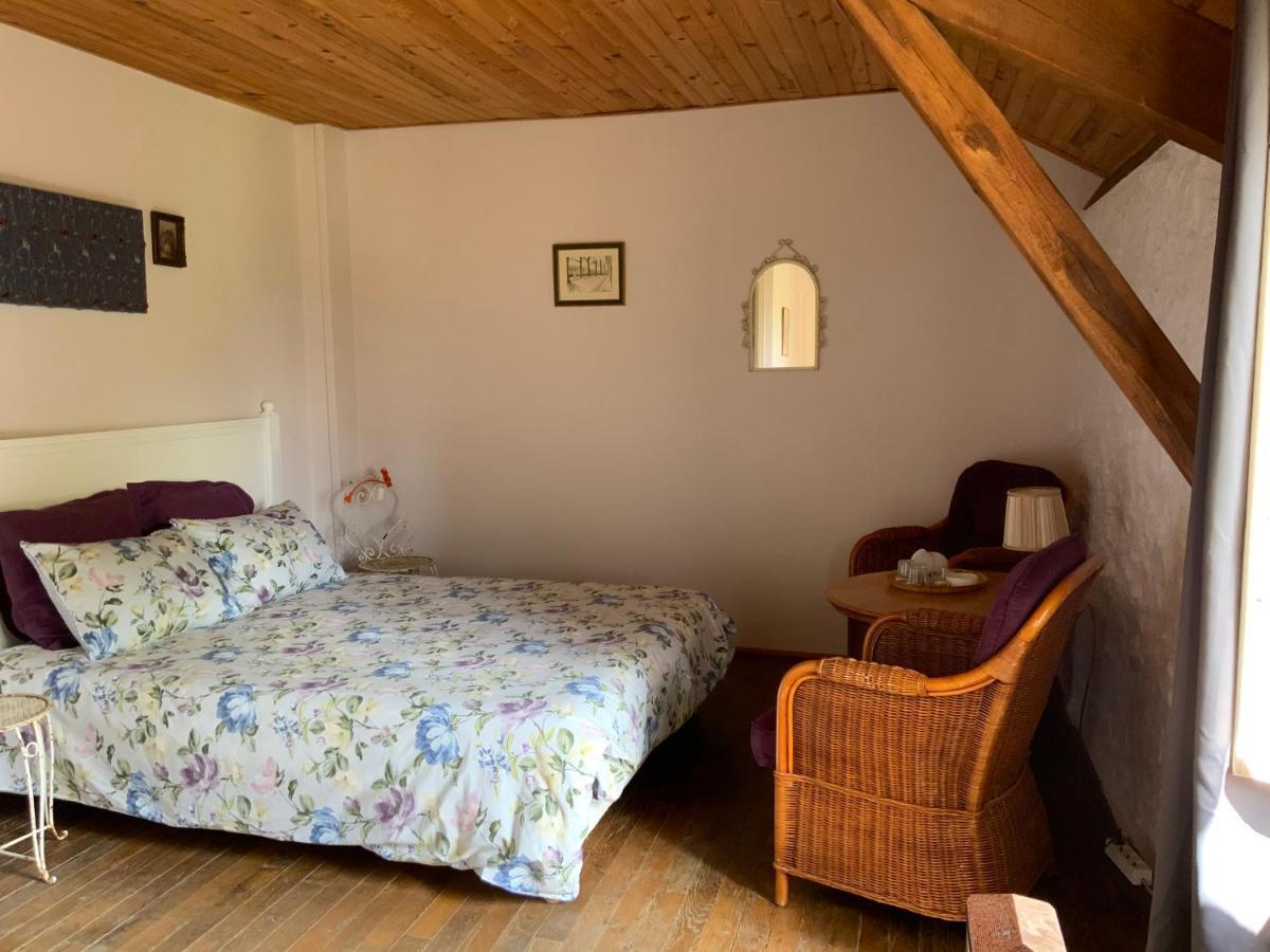 Domaine Les Teuilleres Bed and Breakfast Lacam-dʼOurcet Εξωτερικό φωτογραφία